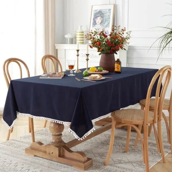 nappe coton bleu foncé à pompons